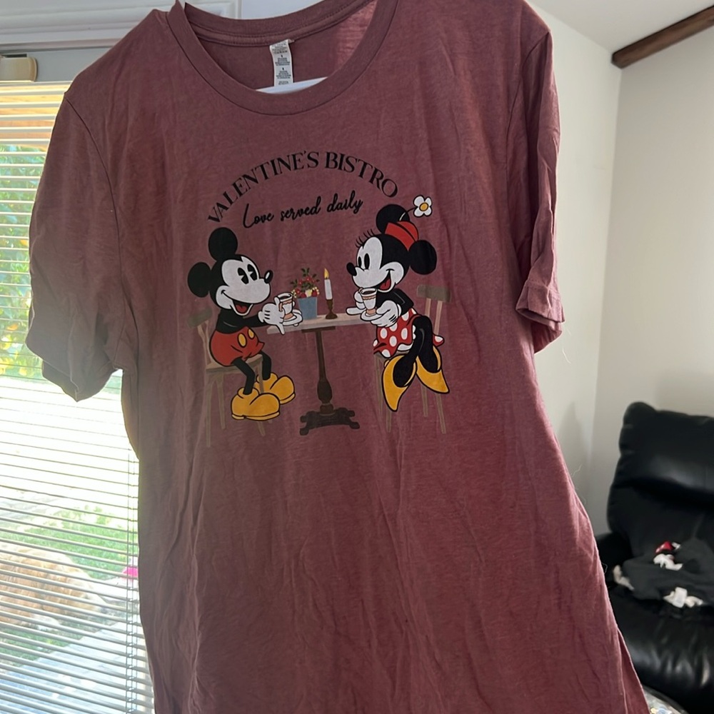 Disney Mickey & Minnie Mouse Valentine’s Tee